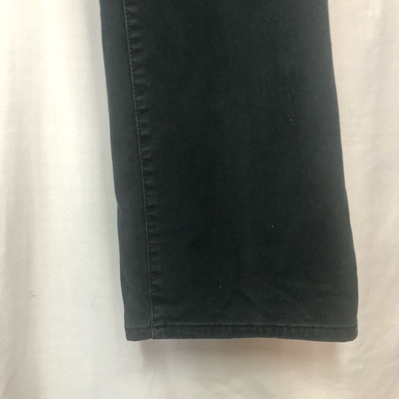 Levi’s Classic Relaxed Bootcut Black Denim Jean - Picture 6 of 9